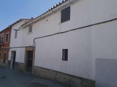 Venta Casa adosada Malpartida de Cáceres. A reformar 158 m²