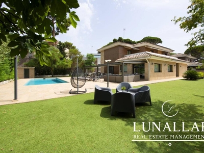 Venta Casa unifamiliar Castelldefels. 388 m²