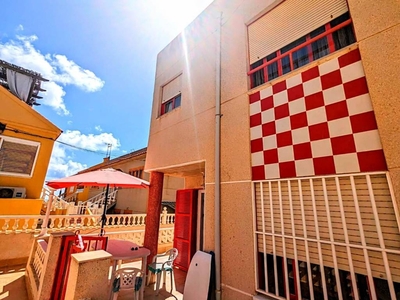 Venta Casa unifamiliar en Avenida de Alemania Torrevieja. Con terraza 65 m²