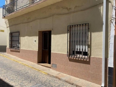 Venta Casa unifamiliar en Calle Badajoz 15 Barcarrota. Buen estado 216 m²