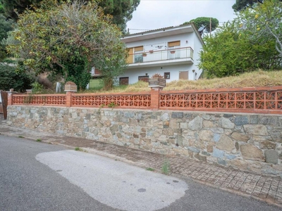 Venta Casa unifamiliar en Calle Noguera Sant Cebrià de Vallalta. Con terraza 110 m²