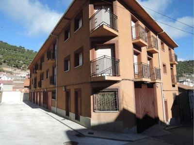 Venta Casa unifamiliar en Calle Portugal El Hoyo de Pinares. Buen estado con terraza 107 m²