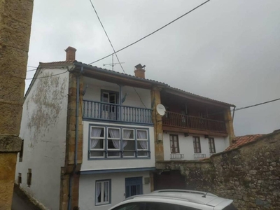 Venta Casa unifamiliar en Calle Quintana Corvera de Toranzo. A reformar 498 m²