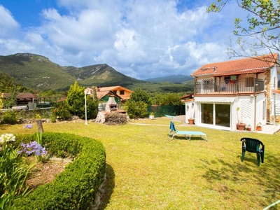 Venta Casa unifamiliar en Casetas Valle de Mena. 130 m²