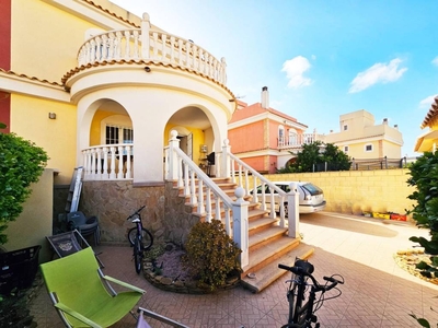 Venta Casa unifamiliar en Malta Santa Pola. Con terraza 208 m²
