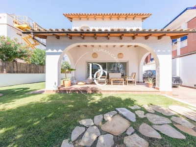 Venta Casa unifamiliar en Mare De Deu De Montserrat Sitges. Con terraza 296 m²