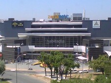 Alquiler apartamento amueblado con ascensor, parking, calefacción y aire acondicionado en Sevilla