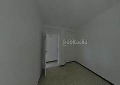 Alquiler piso cuarto con 3 habitaciones en Juan XXIII - Rochelambert Sevilla