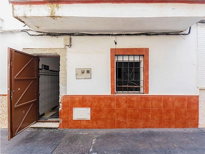 Сasa con terreno en venta en la Calle Apolo' Sevilla