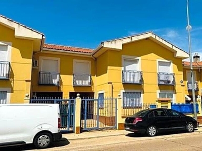 Сhalet adosado con terreno en venta en la Calle Sorolla' San Bartolomé de las Abiertas