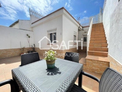 Venta Casa adosada Castelldefels. Muy buen estado con terraza calefacción individual 141 m²