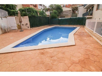 Venta Casa adosada Els Hostalets de Pierola. Buen estado con terraza 206 m²