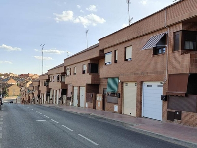 Venta Casa adosada en Calle del Espinillo Valdemoro. Con terraza 177 m²