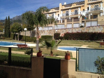 Venta Casa adosada Marbella. Con terraza 250 m²