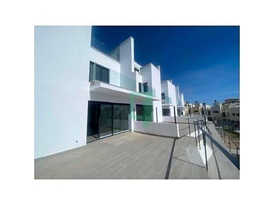 Venta Casa pareada en Playa de Benajarafe Vélez-Málaga. Buen estado con terraza 230 m²