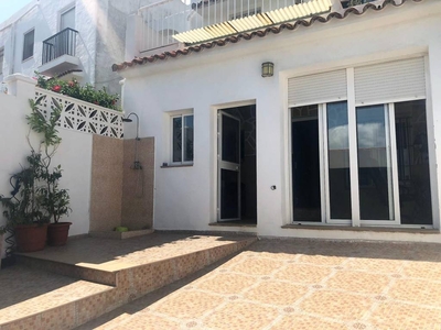 Venta Casa unifamiliar Algeciras. Con terraza 76 m²