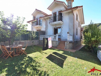 Venta Casa unifamiliar Arnuero. Con balcón 160 m²