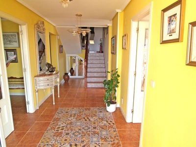 Venta Casa unifamiliar en Barrio Cerdigo 9a Castro Urdiales. Buen estado con terraza 200 m²