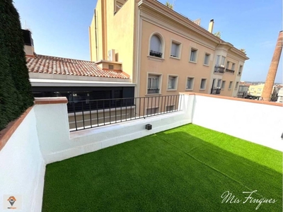 Venta Casa unifamiliar en Calle Angel Guimera Sabadell. Buen estado con terraza 105 m²