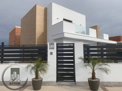 Venta Casa unifamiliar en Plaza del Belén Torre-Pacheco. Nueva plaza de aparcamiento con terraza 75 m²
