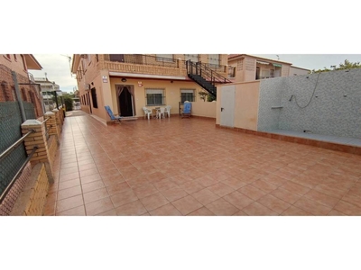 Venta Casa unifamiliar Los Alcázares. Buen estado con terraza 95 m²