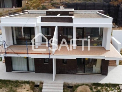 Venta Chalet Chiva. Nueva con balcón calefacción individual 126 m²