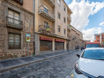 Venta Chalet en Calle Duque de Alba Ávila. A reformar 319 m²