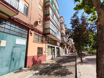 Venta Piso Valladolid. Piso de tres habitaciones Con terraza calefacción individual