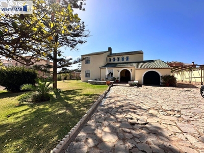 Chalet en venta en Campamento, San Roque, Cádiz