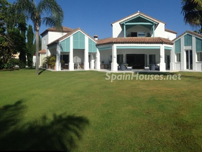 Villa en venta en Guadalmina Baja, Marbella