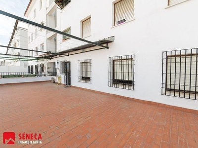 Piso en alquiler en Ollerías - San Cayetano de 4 habitaciones con terraza y garaje