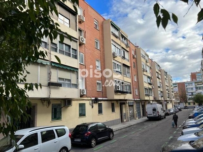 Piso en venta en Calle de Sarria, cerca de Camino de Ganapanes en Pilar por 142.000 €