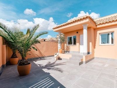 Casa en venta en La Zenia, Orihuela, Alicante