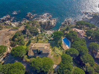 Casa / villa de 428m² en venta en Lloret de Mar / Tossa de Mar