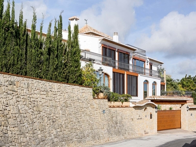Casa / villa de 684m² con 1,500m² de jardín en venta en Dénia