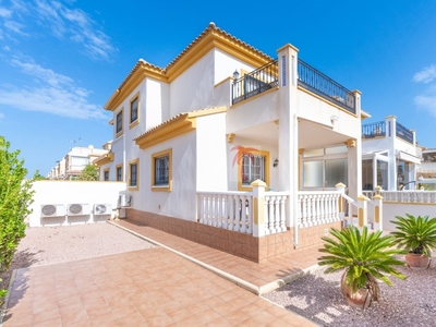 Chalet en venta en Doña Pepa, Rojales, Alicante