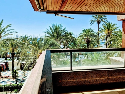 Piso de 274m² con terraza de 20m² en venta en Alicante ciudad