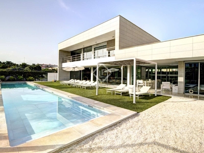 Villa de 750m² con 100m² terraza en venta en Playa San Juan