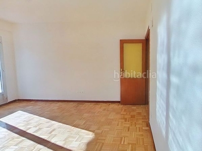 Alquiler piso con 2 habitaciones en Zofío Madrid