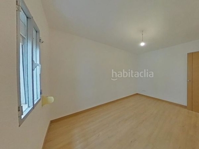 Alquiler piso segundo con 3 habitaciones en San Andrés Madrid