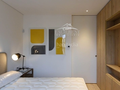 Alquiler piso ultimo piso con muebles en Gòtic Barcelona