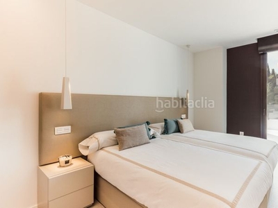 Apartamento con 2 habitaciones con ascensor y aire acondicionado en Marbella