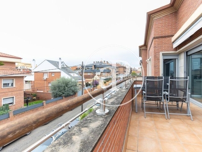 Ático dúplex en venta con piscina y terrazas en Ripollet