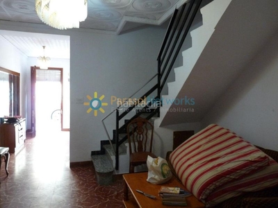 Casa en venta cerca de todos los servicios. en Oliva