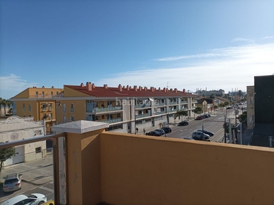Chalet en calle de eugenia viñes 211 chalet con 4 habitaciones con aire acondicionado en Valencia