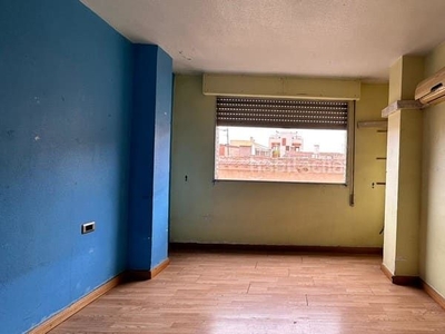 Piso cuarto con 3 habitaciones en Alcantarilla