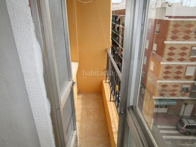 Piso en calle reyes católicos 9 piso con 3 habitaciones en Paterna