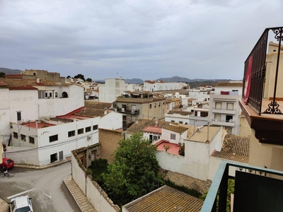 Venta Piso Benissa. Piso de tres habitaciones en Calle BIBE JUAN BAUTISTA CABRERA 3. Buen estado tercera planta con terraza