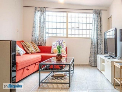 Elegante apartamento de 1 dormitorio en alquiler en Ciutat Vella