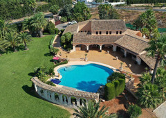 Casa con terreno en Benissa